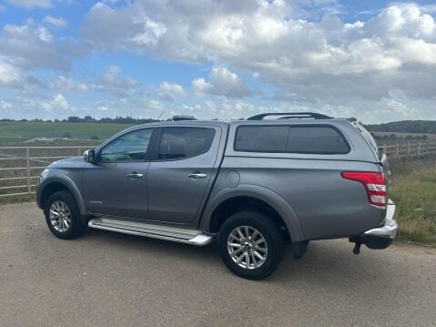 Mitsubishi L200 2.4 DI-D DC Warrior Auto 4WD Euro 6 4dr 3