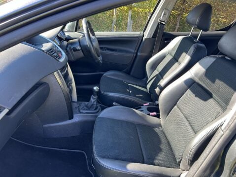 Peugeot 207 1.6 HDi Allure Euro 5 5dr 16