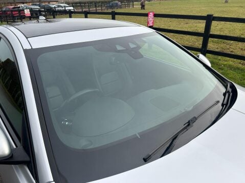 Jaguar XE 2.0d R-Sport Auto AWD Euro 6 (s/s) 4dr 4