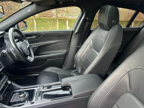 Jaguar XE 2.0d R-Sport Auto AWD Euro 6 (s/s) 4dr 11