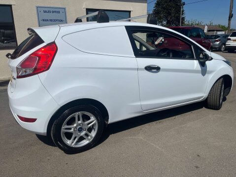 Ford Fiesta 1.5 Fiesta VAN Base TDCi 3dr 14