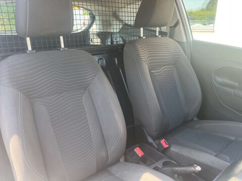Ford Fiesta 1.5 Fiesta VAN Base TDCi 3dr 17
