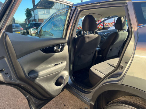 Nissan Qashqai 1.5 Qashqai Acenta Premium dCi 5dr 40