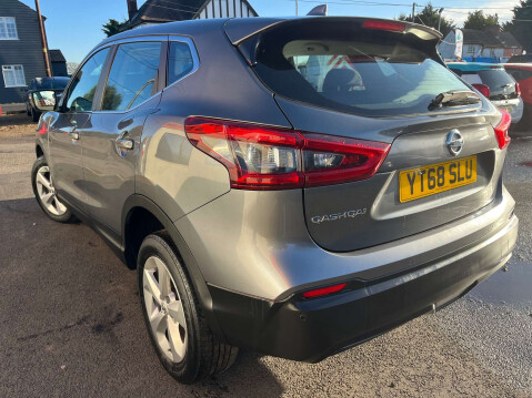 Nissan Qashqai 1.5 Qashqai Acenta Premium dCi 5dr 9