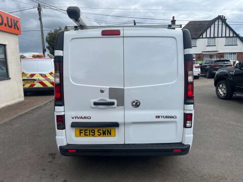 Vauxhall Vivaro 1.6 Vivaro 2700 Sport CDTi BT S/S 11
