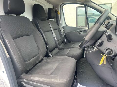 Vauxhall Vivaro 1.6 Vivaro 2700 Sport CDTi BT S/S 18