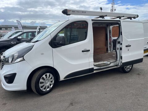 Vauxhall Vivaro 1.6 Vivaro 2700 Sport CDTi BT S/S 32