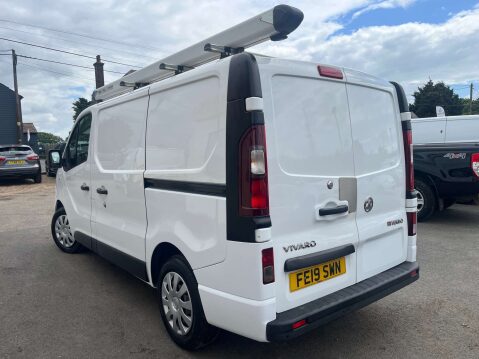 Vauxhall Vivaro 1.6 Vivaro 2700 Sport CDTi BT S/S 10