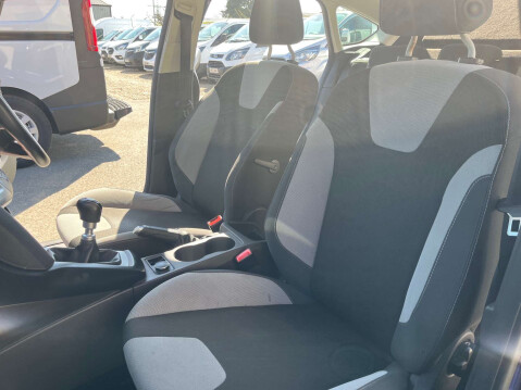 Ford Focus 1.6 Focus Zetec TDCI 5dr 39