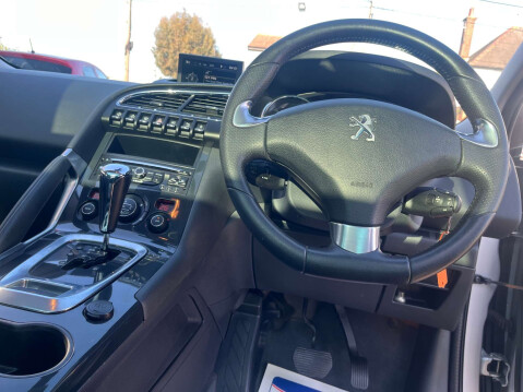 Peugeot 3008 1.6 3008 Allure Blue HDi S/S Auto 5dr 29
