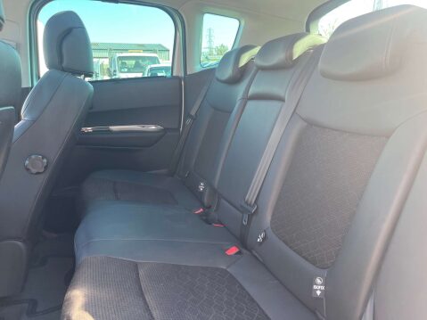 Peugeot 3008 1.6 3008 Allure Blue HDi S/S Auto 5dr 44