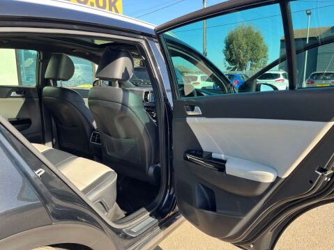 Kia Sportage 2.0 Sportage GT-Line S CRDi Auto 4WD 5dr 35