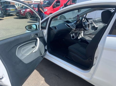 Ford Fiesta 1.2 Fiesta Zetec 3dr 32