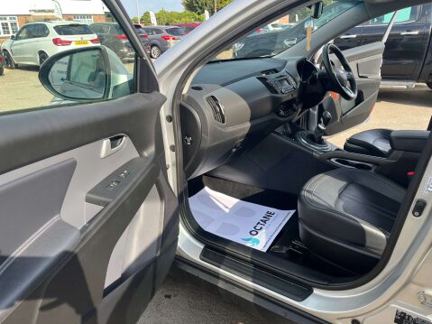 Kia Sportage 2.0 Sportage KX-3 CRDi 4WD 5dr 44