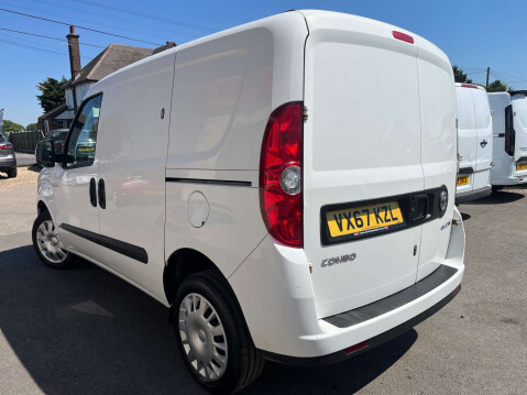 Vauxhall Combo Combo 2300 Sportive 1.3 CDTi ecoFLEX S/S Euro 6 10