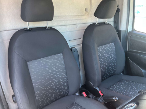 Vauxhall Combo Combo 2300 Sportive 1.3 CDTi ecoFLEX S/S Euro 6 25