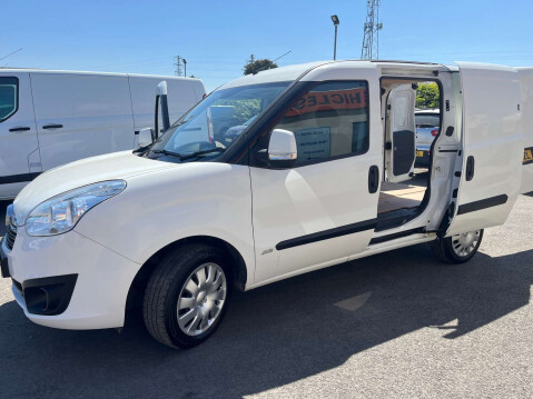 Vauxhall Combo Combo 2300 Sportive 1.3 CDTi ecoFLEX S/S Euro 6 30