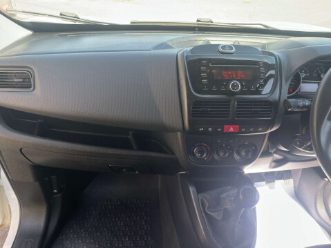 Fiat Doblo 1.2 Doblo 16V SX MultiJet II 39