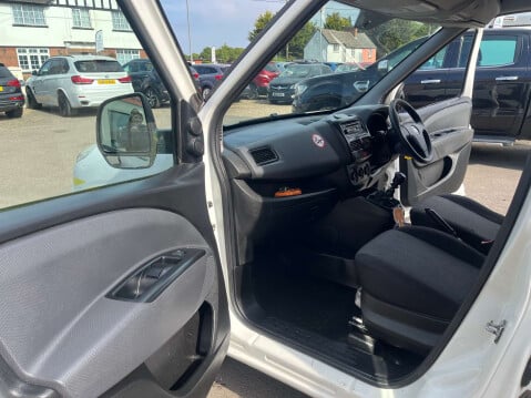 Fiat Doblo 1.6 Doblo 16V MultiJet 38
