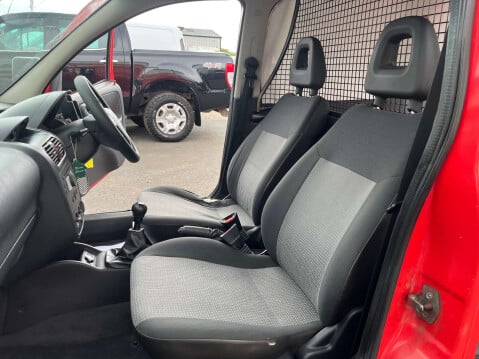 Vauxhall Combo 1.2 Combo 1700 CDTi 38
