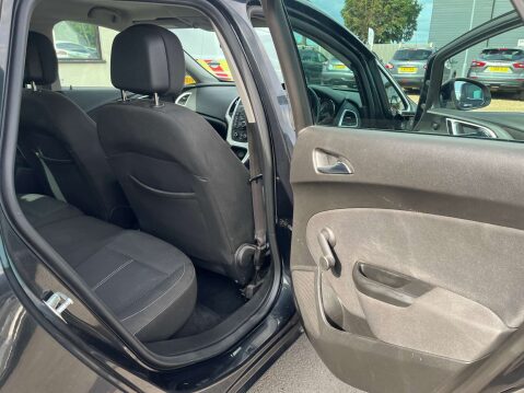 Vauxhall Astra 1.6 Astra SRI 5dr 28