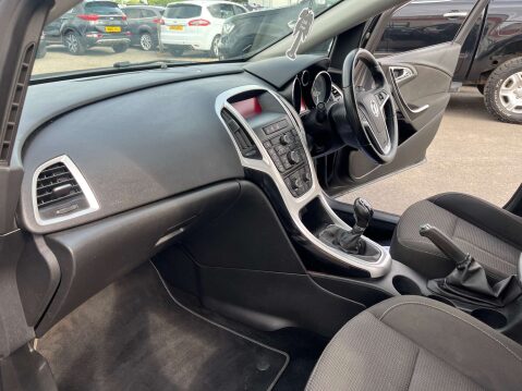 Vauxhall Astra 1.6 Astra SRI 5dr 39