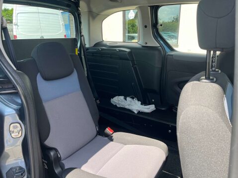 Peugeot Partner Tepee 1.6 HDi Teepee Style MPV 5dr Diesel Automatic (135 g/km, 92 bhp) 32