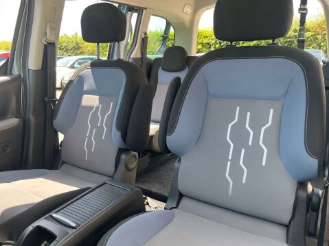 Peugeot Partner Tepee 1.6 HDi Teepee Style MPV 5dr Diesel Automatic (135 g/km, 92 bhp) 52