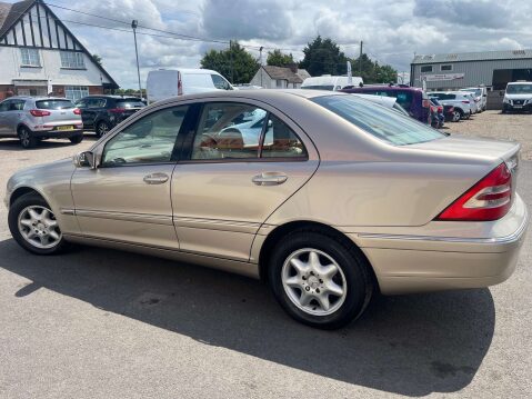 Mercedes-Benz C Class 2.0 C180 Elegance Auto 4dr 9