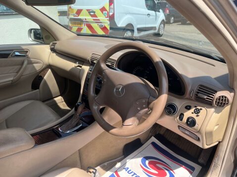 Mercedes-Benz C Class 2.0 C180 Elegance Auto 4dr 17