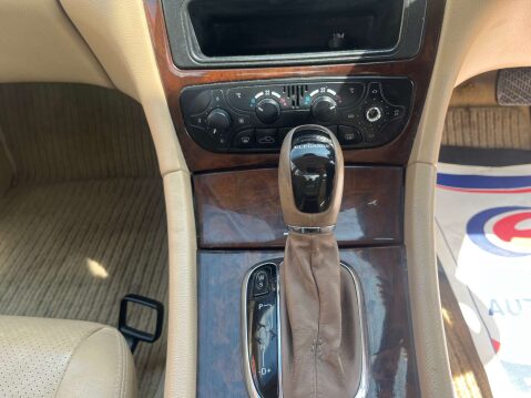 Mercedes-Benz C Class 2.0 C180 Elegance Auto 4dr 25