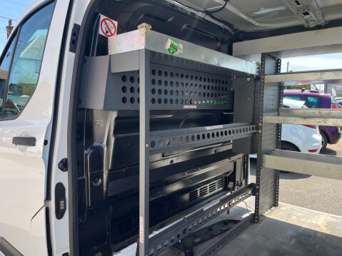 Ford Transit Custom 2.2 Transit Custom 310 SWB Twin side doors 42