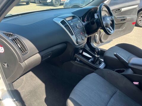 Kia Pro Ceed 1.6 Professional Ceed VR-7 CRDi 3dr 33