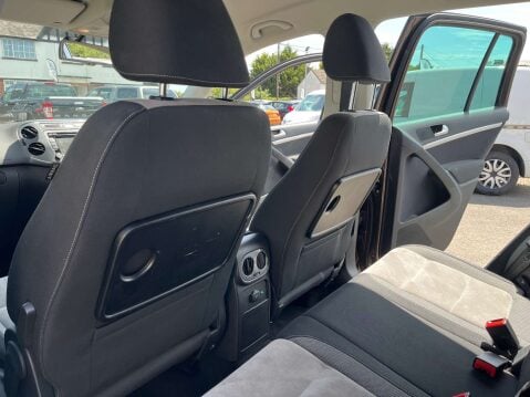 Volkswagen Tiguan 2.0 Tiguan SE TDI BlueMotion Technology 5dr 37