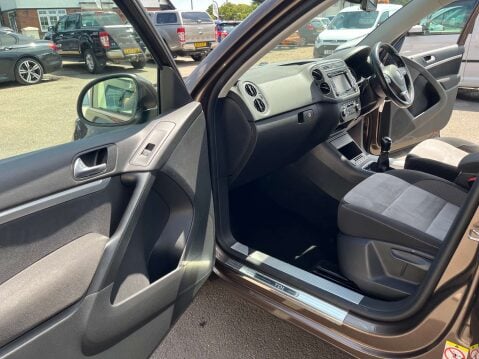 Volkswagen Tiguan 2.0 Tiguan SE TDI BlueMotion Technology 5dr 39
