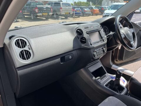 Volkswagen Tiguan 2.0 Tiguan SE TDI BlueMotion Technology 5dr 40
