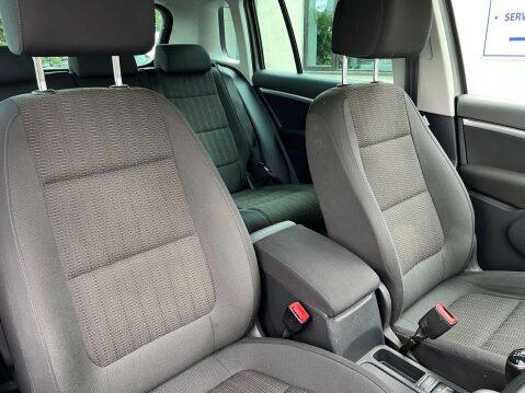 Volkswagen Tiguan 2.0 Tiguan SE TDI BlueMotion Technology 4Motion 4WD 5dr 30