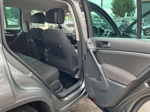 Volkswagen Tiguan 2.0 Tiguan SE TDI BlueMotion Technology 4Motion 4WD 5dr 31