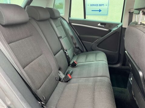 Volkswagen Tiguan 2.0 Tiguan SE TDI BlueMotion Technology 4Motion 4WD 5dr 32