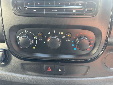 Vauxhall Vivaro 1.6 Vivaro 2900 Sportive CDTi 17