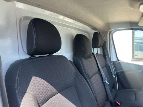 Vauxhall Vivaro 1.6 Vivaro 2900 Sportive CDTi 31