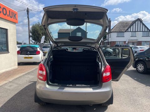 Skoda Fabia 1.2 Fabia Elegance TSi Semi-Auto 5dr 29