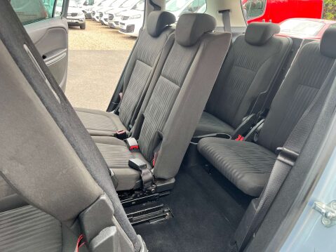 Vauxhall Zafira 1.8 Zafira Tourer Exclusive 5dr 43