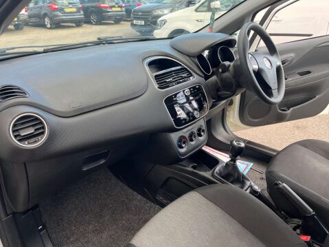 Fiat Punto 1.2 Punto Pop+ 5dr 38