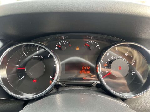 Peugeot 3008 1.6 3008 Active HDi 5dr 23