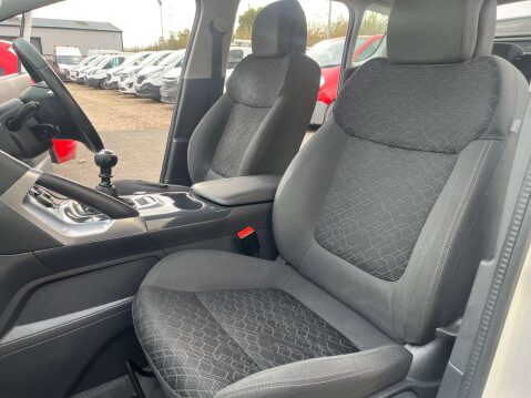 Peugeot 3008 1.6 3008 Active HDi 5dr 39