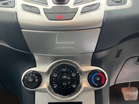 Ford Fiesta 1.4 Fiesta Zetec Auto 5dr 24
