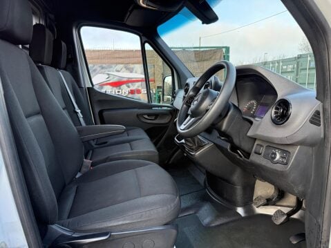 Mercedes-Benz Sprinter 2.1 314 CDi Temperature Controlled 5dr Diesel Manual RWD L3 H2 (210 g/km, 1 8