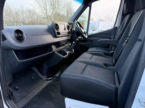 Mercedes-Benz Sprinter 2.1 314 CDi Temperature Controlled 5dr Diesel Manual RWD L3 H2 (210 g/km, 1 9