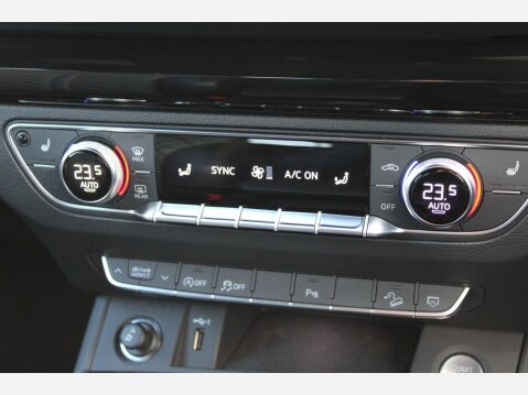 Audi Q5 2.0 TFSI 45 Edition 1 quattro MHEV S Tronic 24